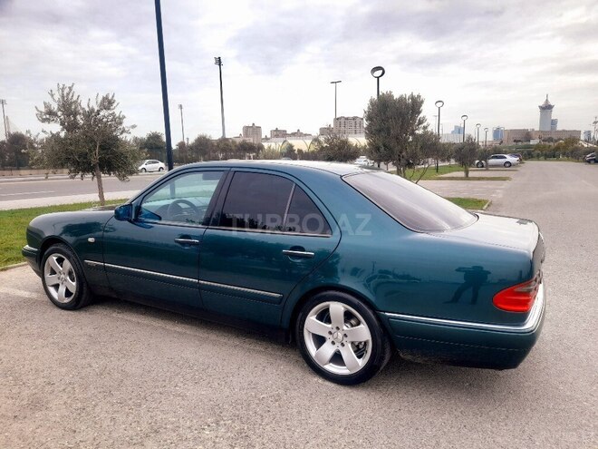 Mercedes E 240 1998, 185,000 km - 2.4 l - Bakı
