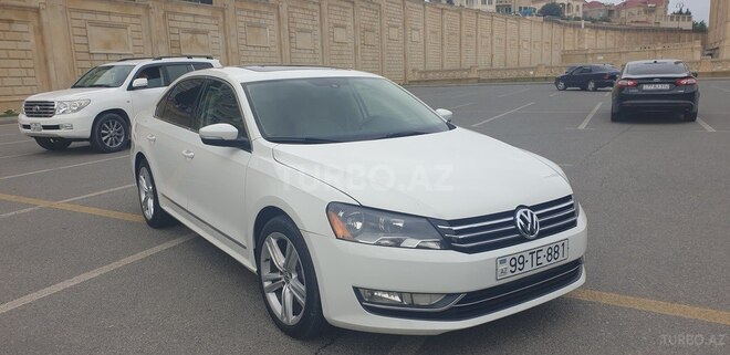 Volkswagen Passat 2014, 131,380 km - 1.8 л - Bakı