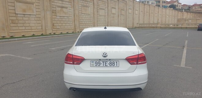 Volkswagen Passat 2014, 131,380 km - 1.8 л - Bakı