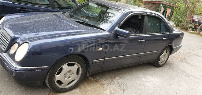 Mercedes E 240 1997, 315,000 km - 2.4 l - Bakı