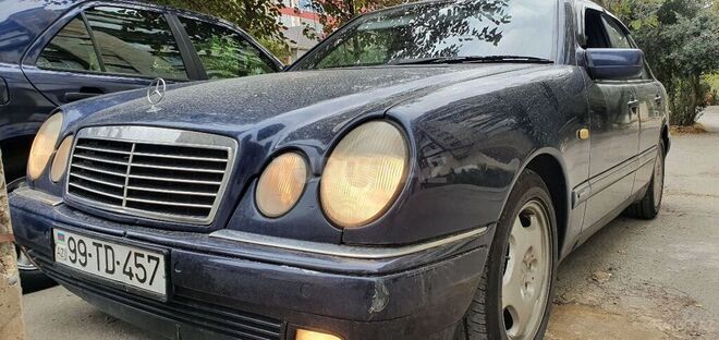 Mercedes E 240 1997, 315,000 km - 2.4 l - Bakı