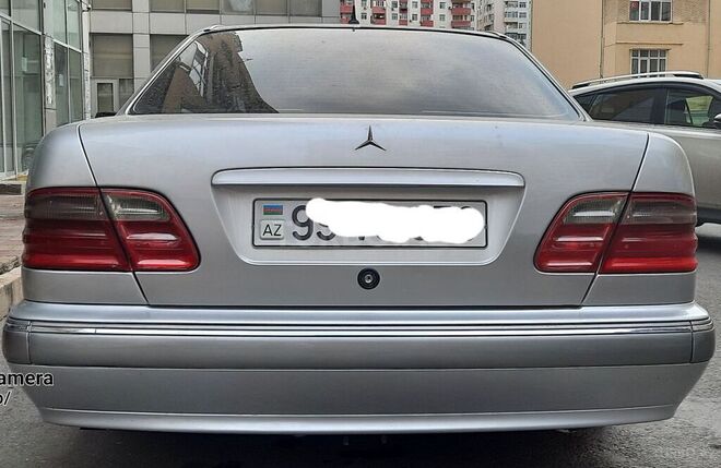 Mercedes E 270 1999, 422,000 km - 2.7 l - Bakı