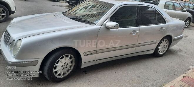 Mercedes E 270 1999, 422,000 km - 2.7 l - Bakı