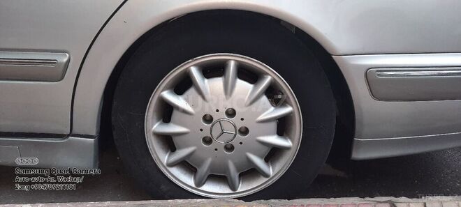 Mercedes E 270 1999, 422,000 km - 2.7 l - Bakı