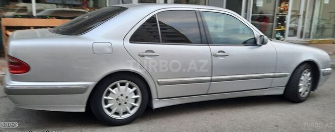Mercedes E 270 1999, 422,000 km - 2.7 l - Bakı