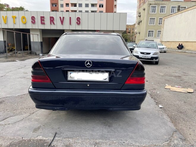 Mercedes C 220 1997, 110,000 km - 2.2 l - Bakı