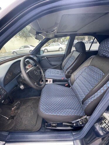 Mercedes C 220 1997, 110,000 km - 2.2 l - Bakı