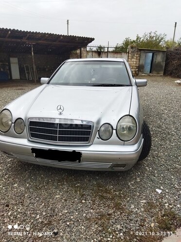 Mercedes E 240 1998, 350,617 km - 2.4 l - Ağcabədi