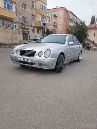 Mercedes E 240 2001, 292,391 km - 2.6 l - Bakı
