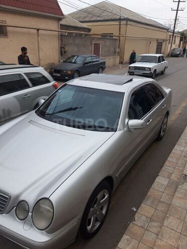 Mercedes E 240 2001, 292,391 km - 2.6 l - Bakı
