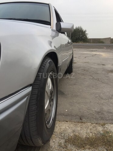 Mercedes E 200 1993, 358,000 km - 2.0 l - Bakı