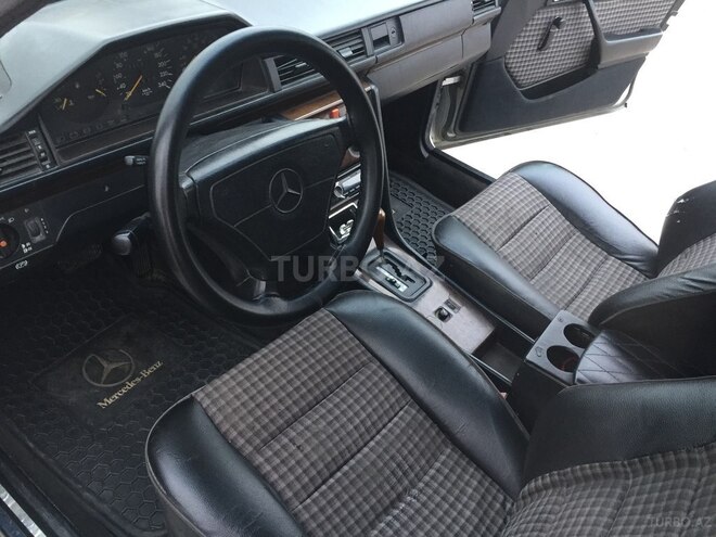 Mercedes E 200 1993, 358,000 km - 2.0 l - Bakı