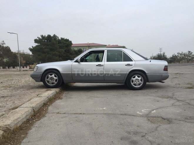 Mercedes E 200 1993, 358,000 km - 2.0 l - Bakı