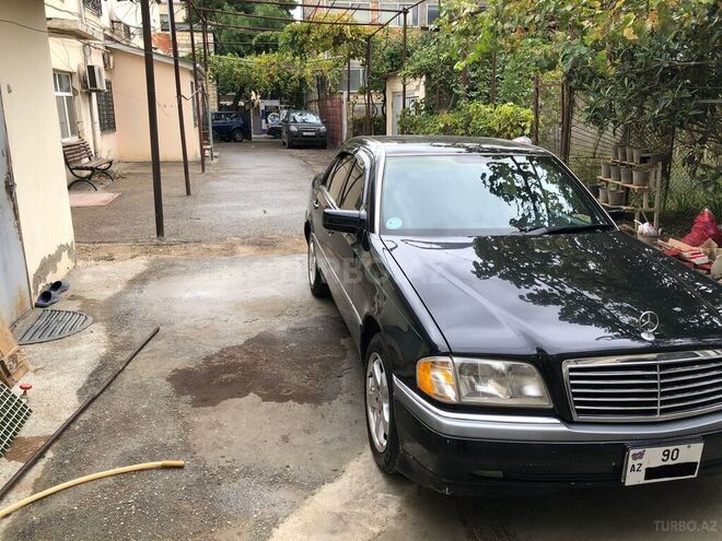 Mercedes C 220 1995, 138,000 km - 2.2 l - Bakı