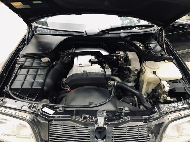 Mercedes C 220 1995, 138,000 km - 2.2 l - Bakı