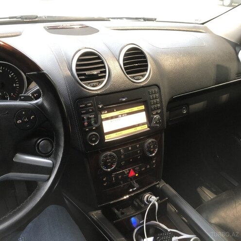 Mercedes GL 550 2009, 179,900 km - 5.5 l - Bakı