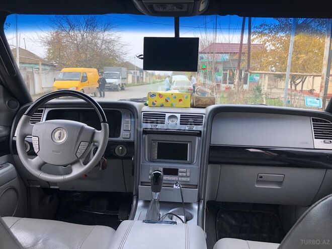 Lincoln Navigator 2003, 330,000 km - 5.4 l - Şirvan