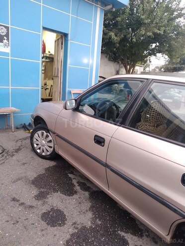 Opel Astra 1996, 387,390 km - 1.6 l - Bakı