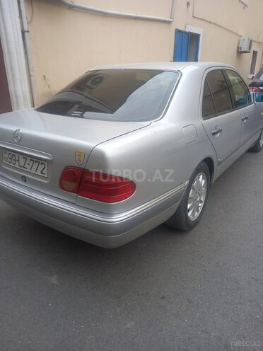 Mercedes E 320 1996, 403,000 km - 3.2 l - Bakı