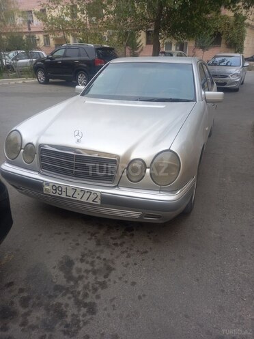 Mercedes E 320 1996, 403,000 km - 3.2 l - Bakı