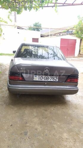Mercedes E 200 1991, 345,852 km - 2.0 l - Bakı
