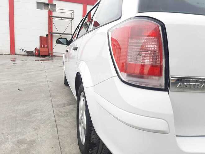 Opel Astra 2009, 143,000 km - 1.4 l - Bakı
