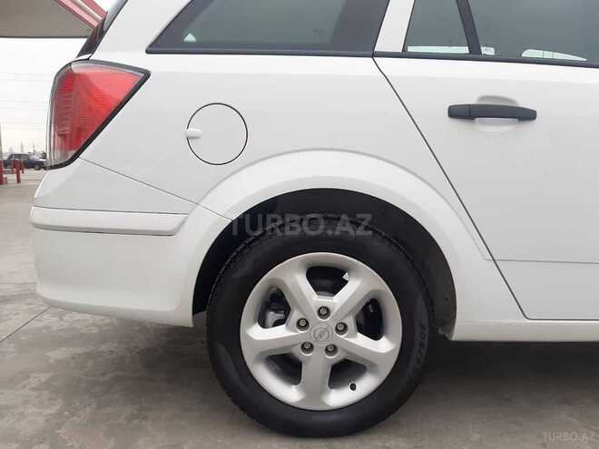 Opel Astra 2009, 143,000 km - 1.4 l - Bakı