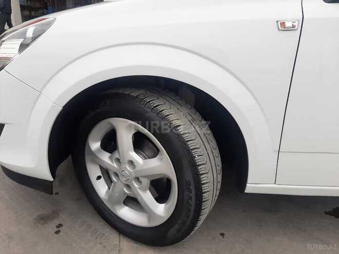 Opel Astra 2009, 143,000 km - 1.4 l - Bakı