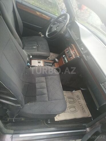 Mercedes E 220 1994, 780,000 km - 2.5 л - Ucar