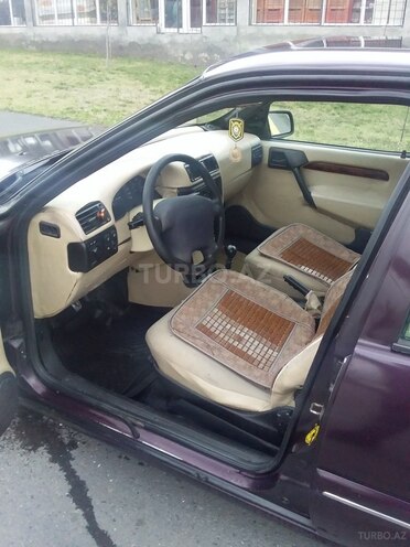 Opel Vectra 1994, 123,456 km - 1.8 l - Qax