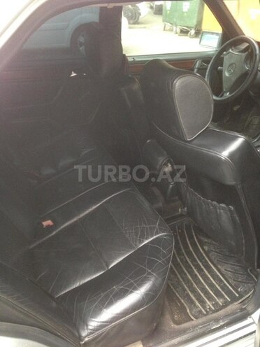 Mercedes E 200 1995, 350,000 km - 2.0 л - Bakı