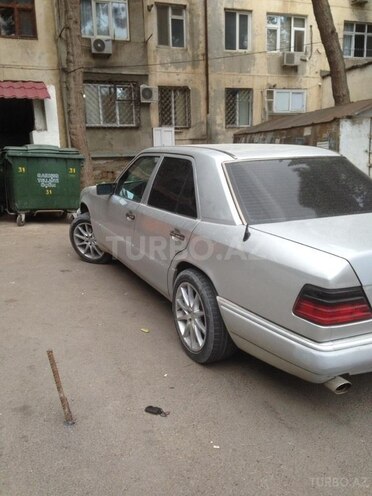 Mercedes E 200 1995, 350,000 km - 2.0 л - Bakı