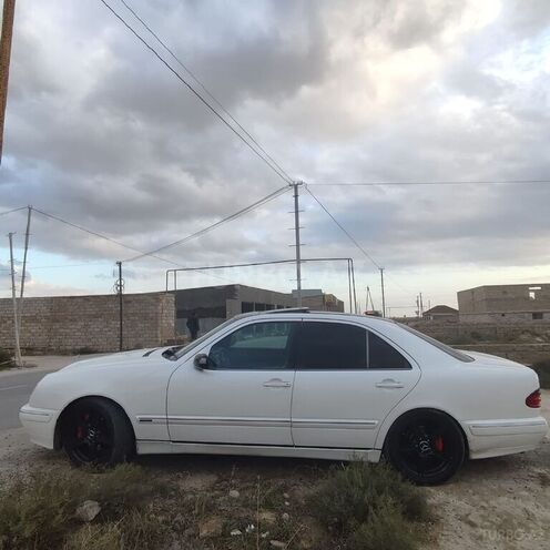 Mercedes E 320 2000, 323,000 km - 3.2 l - Bakı