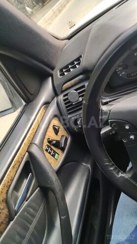 Mercedes E 320 2000, 323,000 km - 3.2 l - Bakı