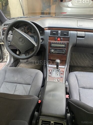 Mercedes E 230 1995, 407,000 km - 2.4 l - Bakı