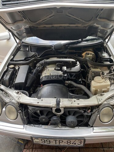 Mercedes E 230 1995, 407,000 km - 2.4 l - Bakı