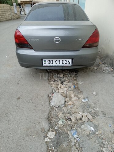 Nissan Sunny 2010, 195,000 km - 1.6 л - Bakı