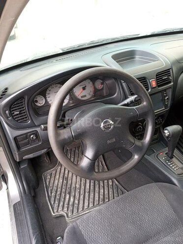 Nissan Sunny 2010, 195,000 km - 1.6 л - Bakı
