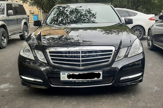 Mercedes E 300 2010, 67,000 km - 3.0 л - Bakı