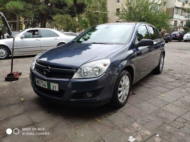 Opel Astra 2009, 168,750 km - 1.4 л - Bakı