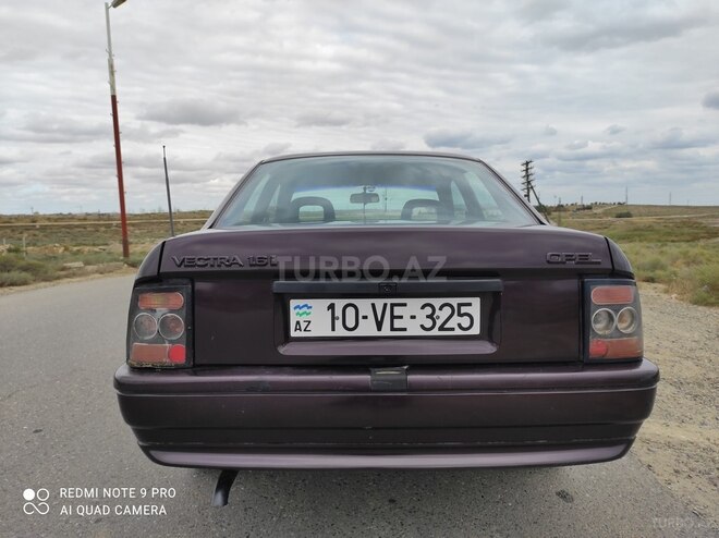 Opel Vectra 1992, 243,586 km - 1.6 l - Bakı