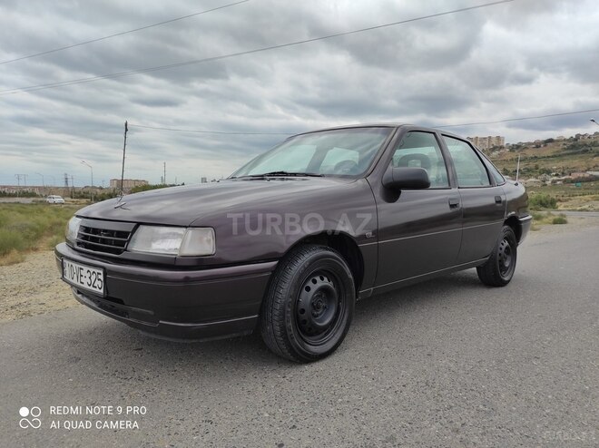 Opel Vectra 1992, 243,586 km - 1.6 l - Bakı