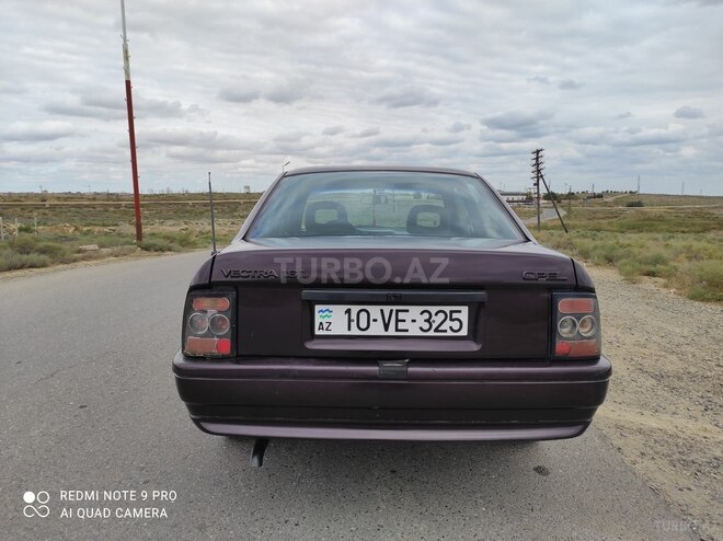 Opel Vectra 1992, 243,586 km - 1.6 l - Bakı
