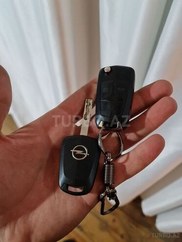 Opel Corsa 2008, 199,000 km - 1.4 l - Şəki