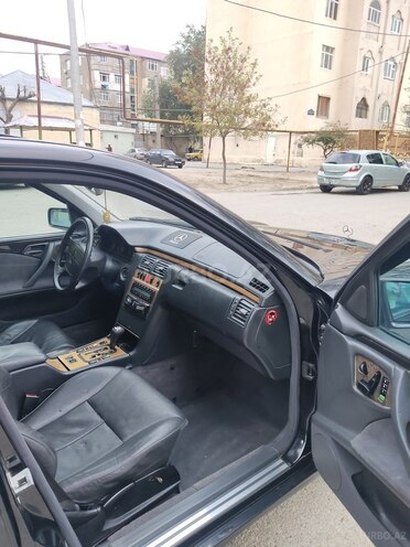 Mercedes E 240 1998, 325,000 km - 2.4 л - Sumqayıt