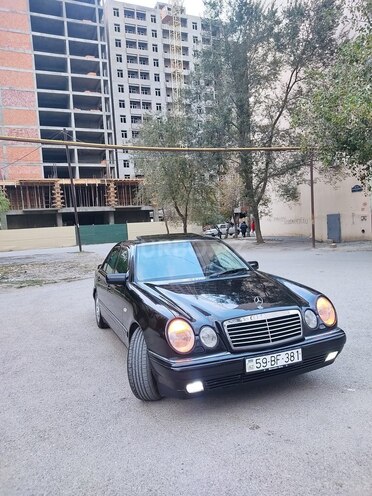 Mercedes E 240 1998, 325,000 km - 2.4 л - Sumqayıt