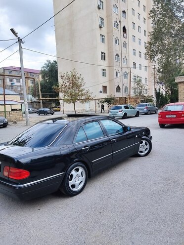 Mercedes E 240 1998, 325,000 km - 2.4 л - Sumqayıt