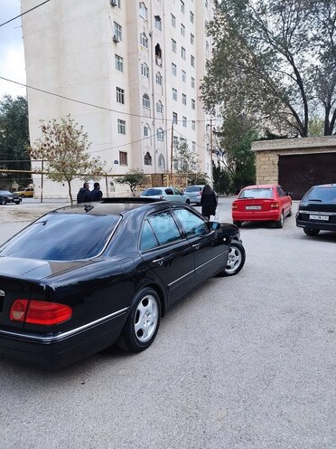 Mercedes E 240 1998, 325,000 km - 2.4 л - Sumqayıt