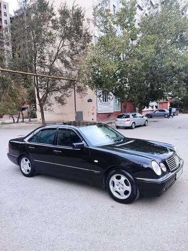 Mercedes E 240 1998, 325,000 km - 2.4 л - Sumqayıt