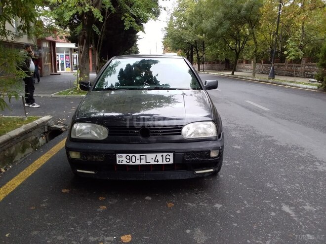 Volkswagen Golf 1993, 12,345 km - 1.8 л - Qax